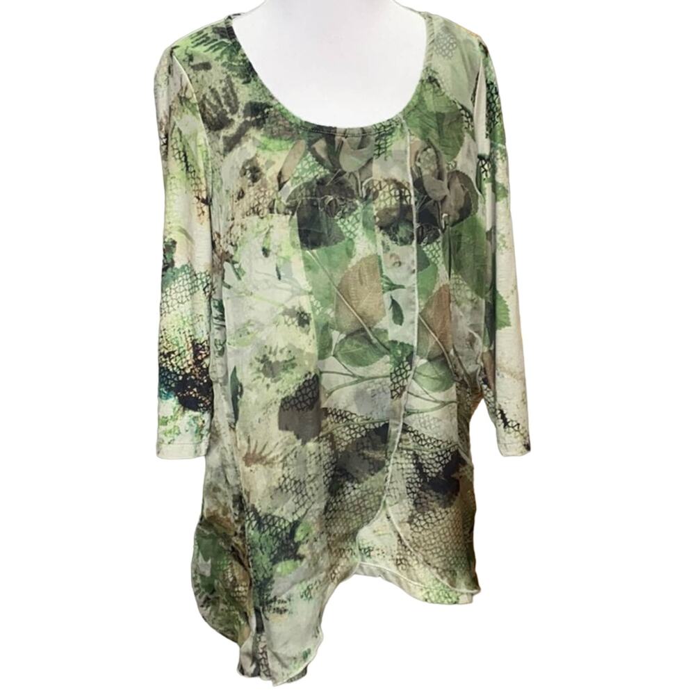 Live and Let Live Green Leaf Camo Overlay Blouse Size Small